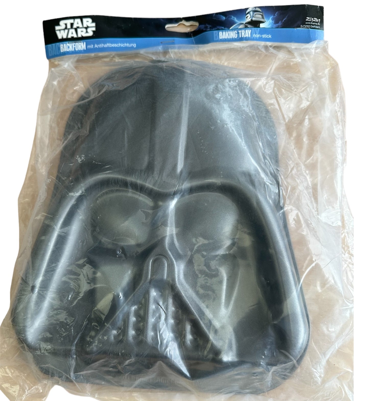 Vintage Zig Zag 2011 Star Wars Darth Vaders Helmet Non Stick Baking Tray - Factory Sealed Shop Stock Room Find