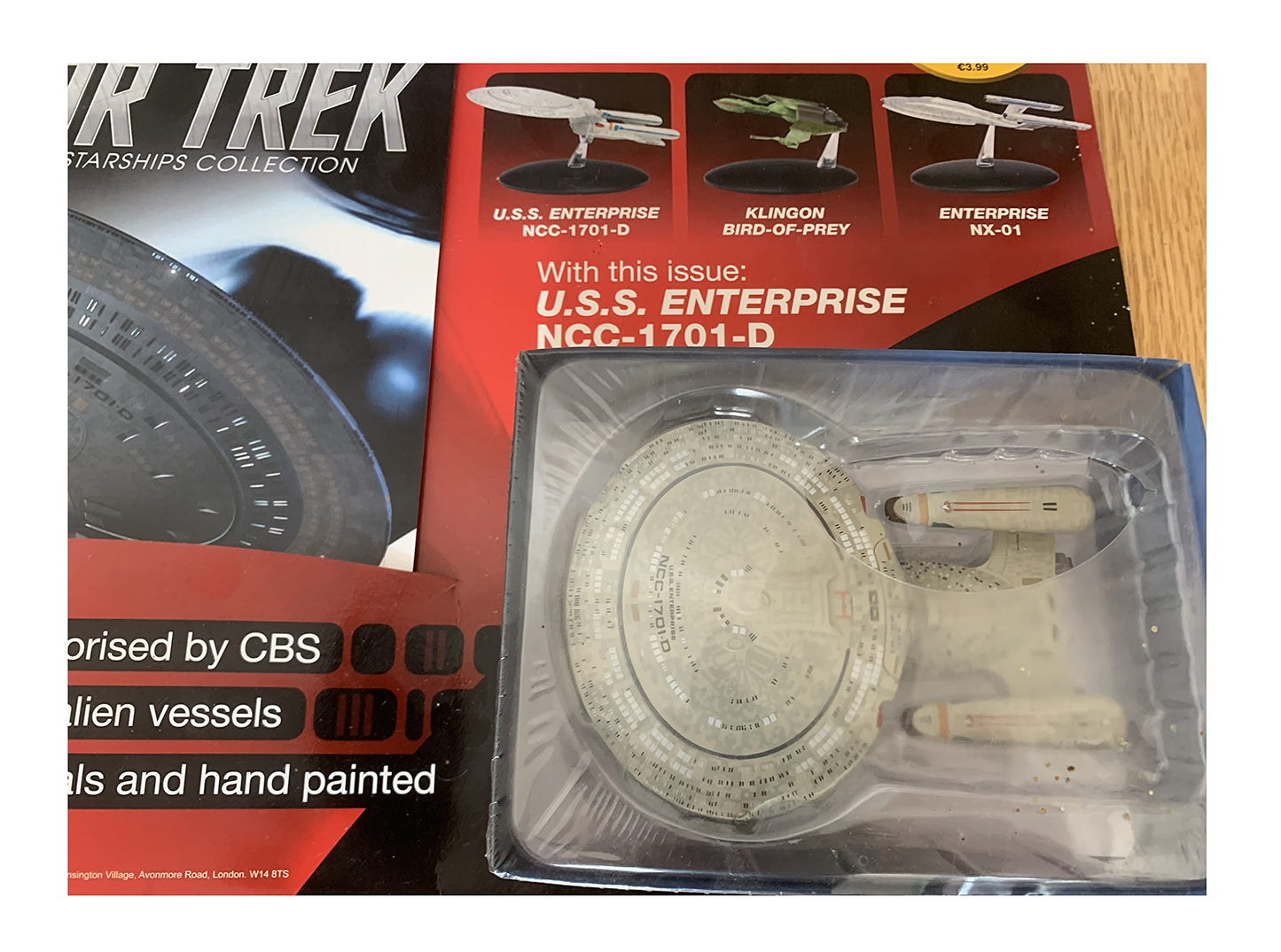 2013 Star Trek The Official Star Ship Collection Issue Number 1 - The USS Enterprise NCC-1701-D Starship - By Eaglemoss - Brand New Shop Sock Room Find